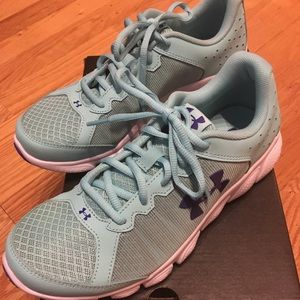 NIB NEW Under Armour Micro G Assert Gym Shoe